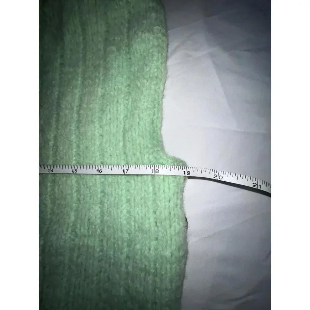 Vintage Handmade Knit Sweater Vest Mint‎ Green Pearlized Buttons Grannycore Sz M